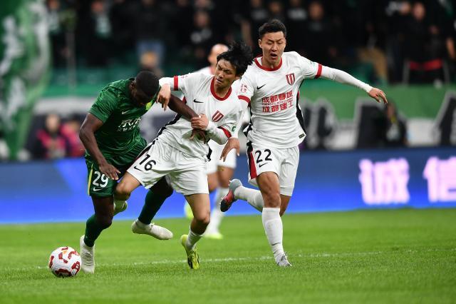 华体会体育品牌-【中超】恩加德乌染红费利佩救主 国安1比1蓉城