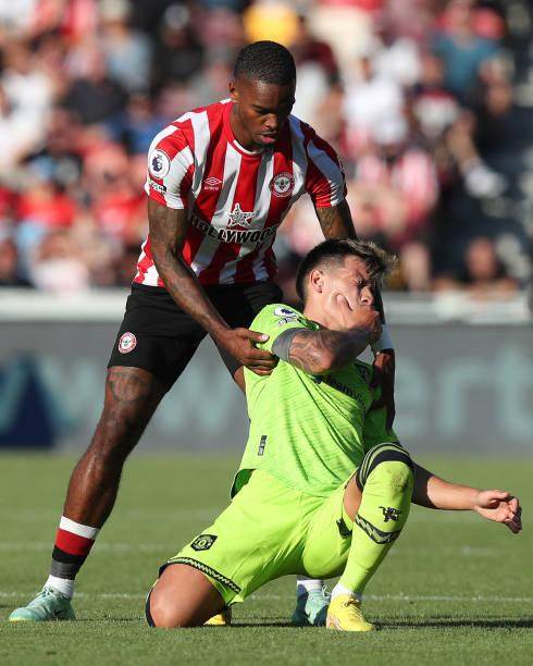 华体会体育平台-内维尔：他们就像9岁儿童队，美国吸血老板荼毒曼联